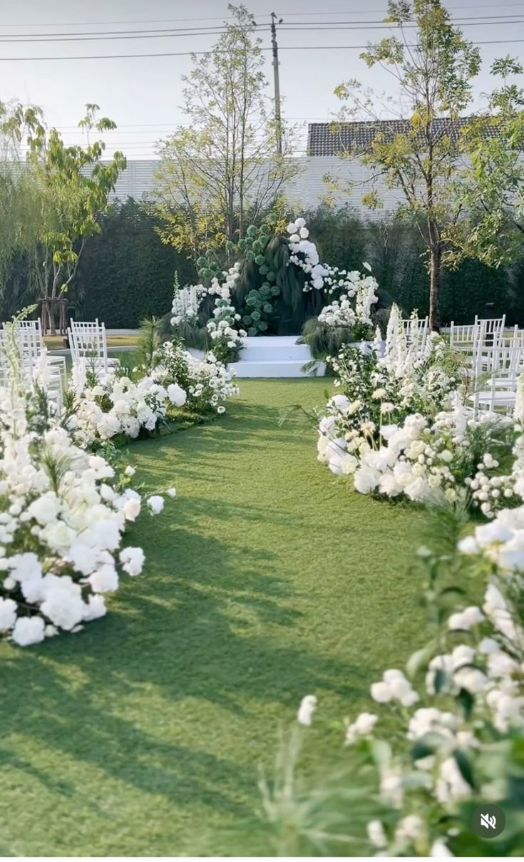 wedding aisle, how much do wedding flowers cost