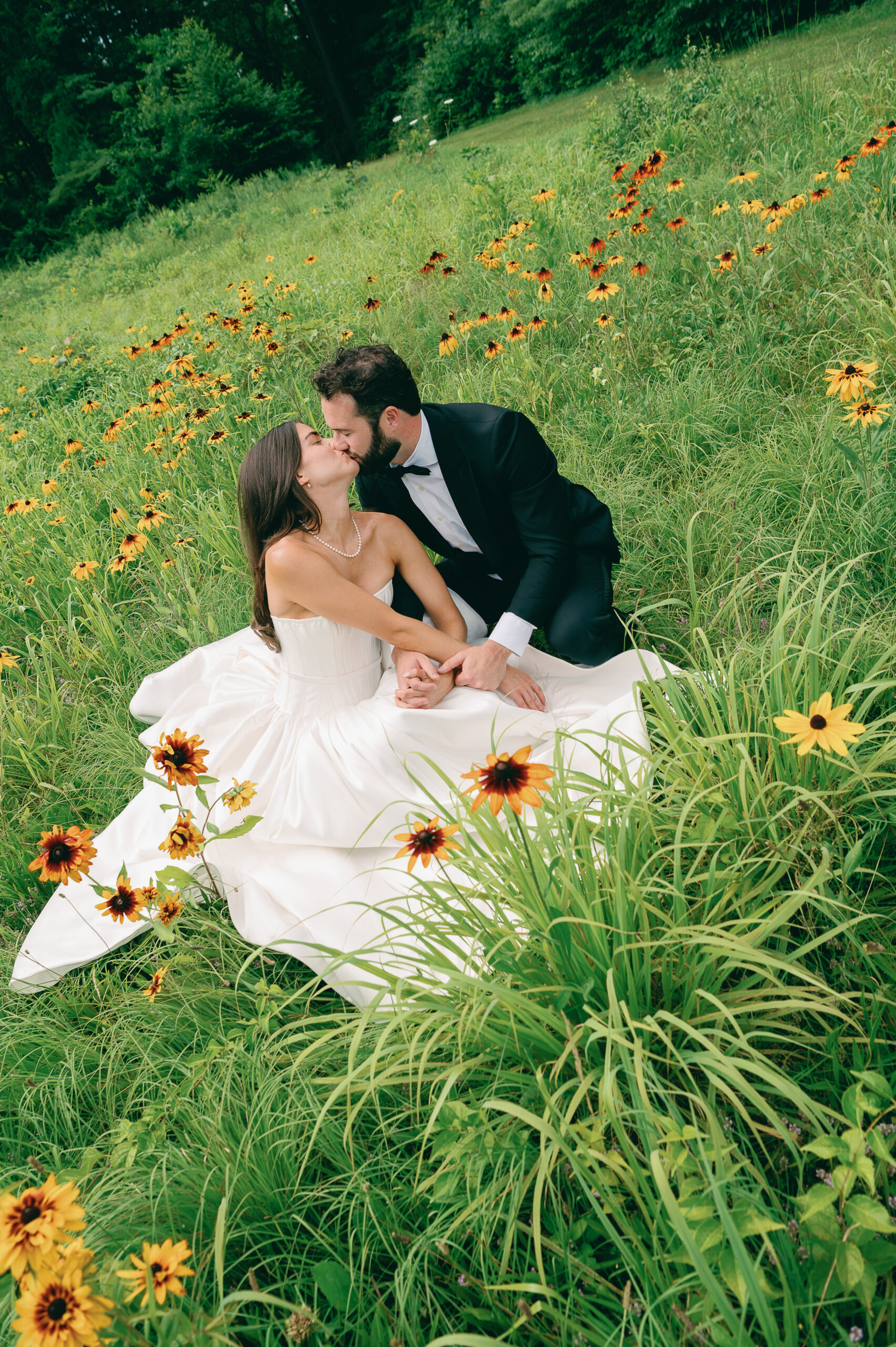 Cold Spring NY wedding florist New York floral designer artful floral design studio New York luxury wedding flowers Hudson Valley