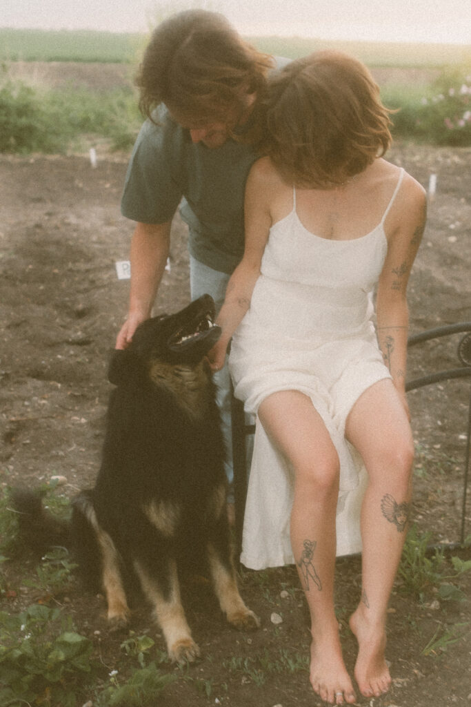 storytelling wedding photography

non-traditional engagement photos

Documentary engagement photo of a couple in Canada captured in a relaxed, intimate setting