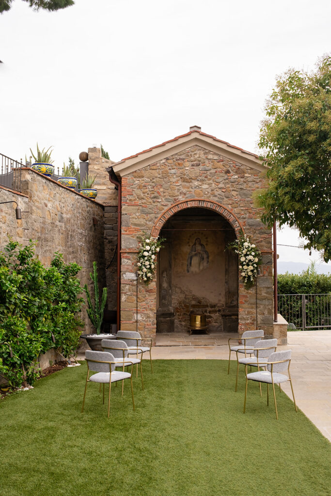 Stone arch ceremony at Tuscany micro wedding venue
Editorial wedding photography at La Monastica
Small destination wedding in Tuscany, Italy