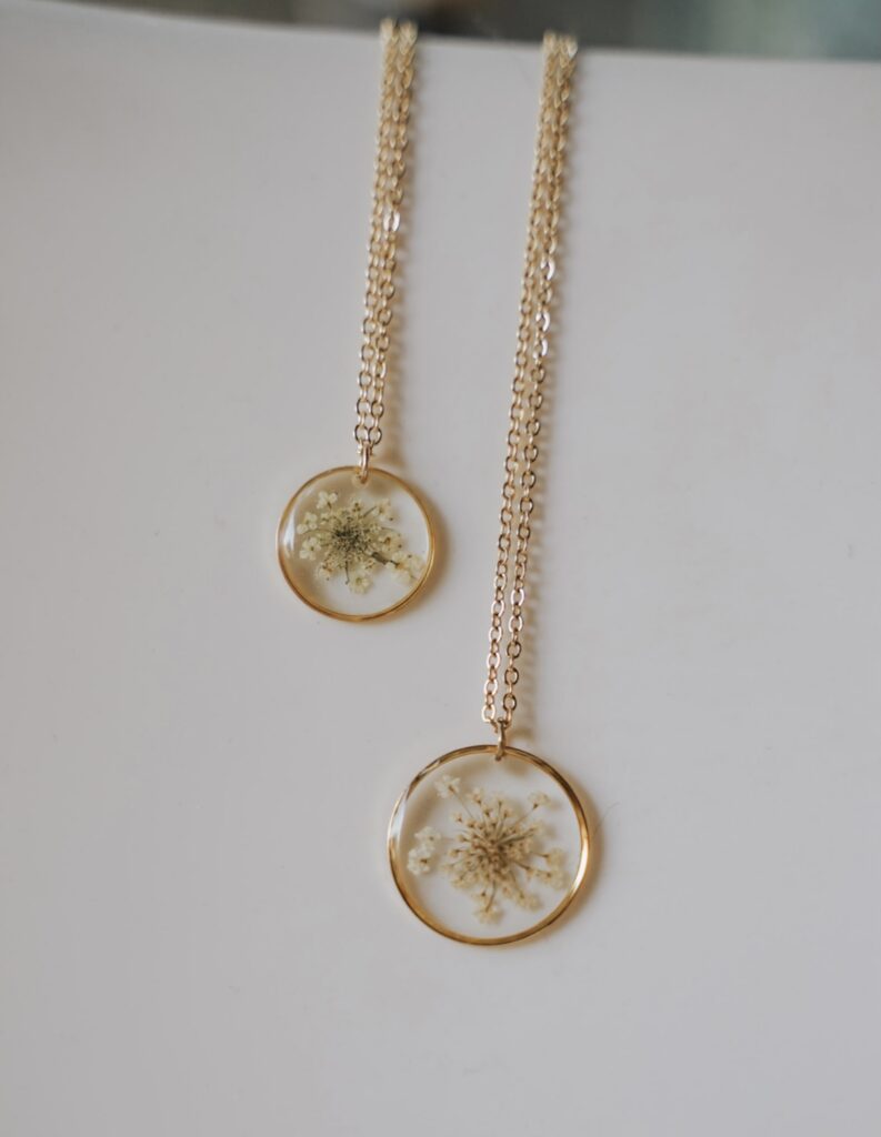 Wedding bouquet preserved into wearable floral necklace

wedding bouquet preservation