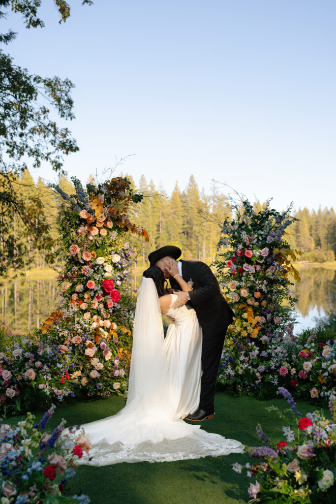 Garden meets ranch micro wedding inspiration

Sacramento wedding photographer 

Oklahoma wedding photographer