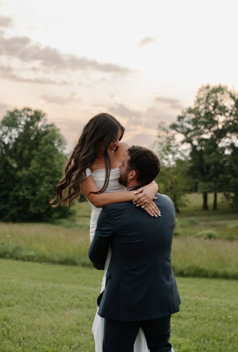 Kentucky + Destination wedding planner, Allyson Brooks · The Social Edit