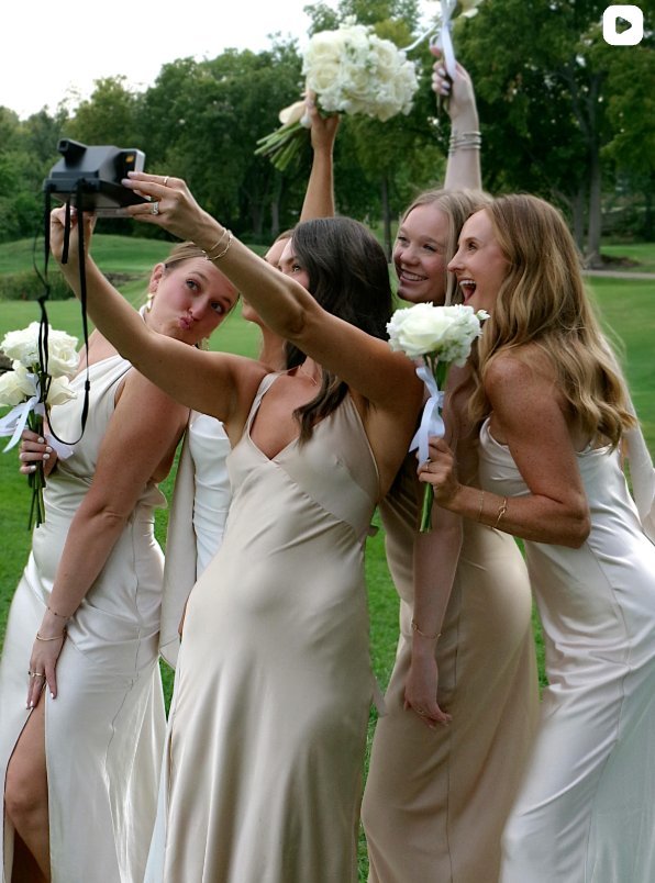 Kansas City + Destination wedding content creator, Captured by Carody